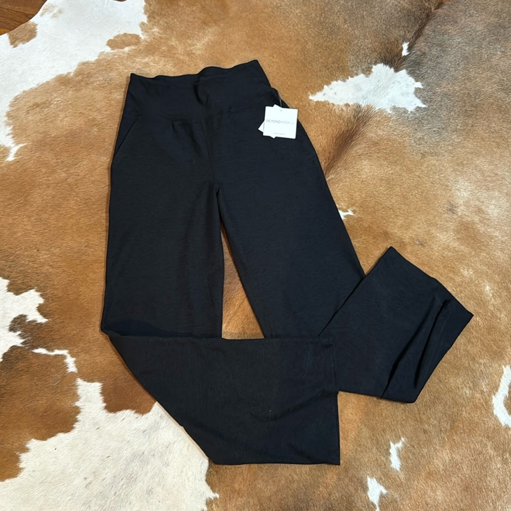 NWT Beyond Yoga Spacedye Laid Back Wide Leg Pant Darkest Night Black Small